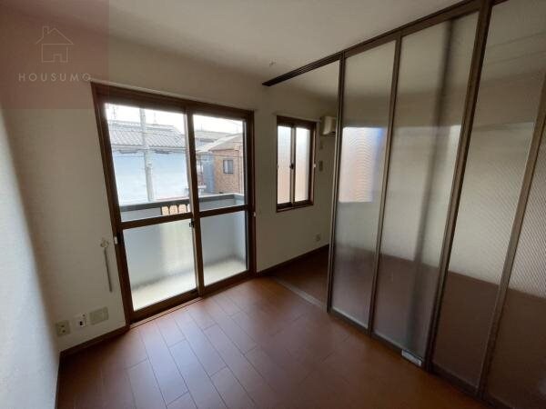 物件内観写真16　(ゆったり過ごせる居間です)