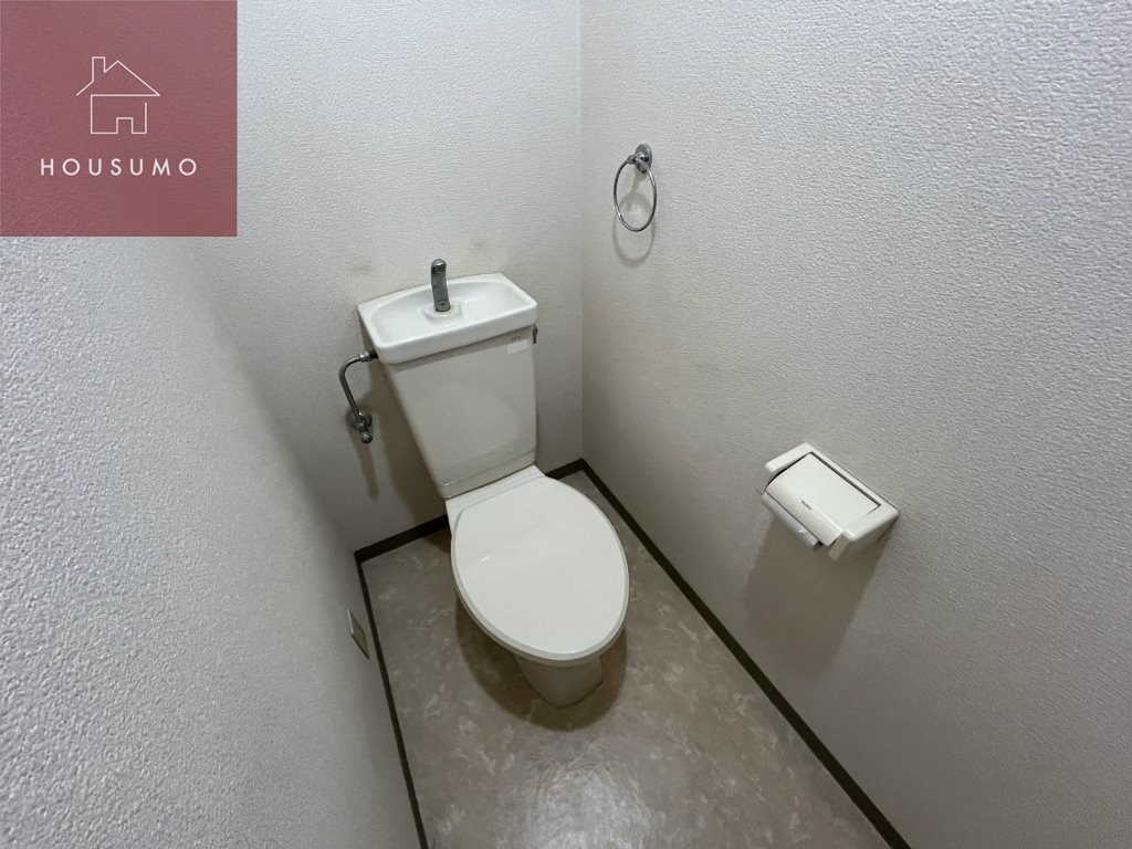 物件内観写真8　(コンパクトで使いやすいトイレです)