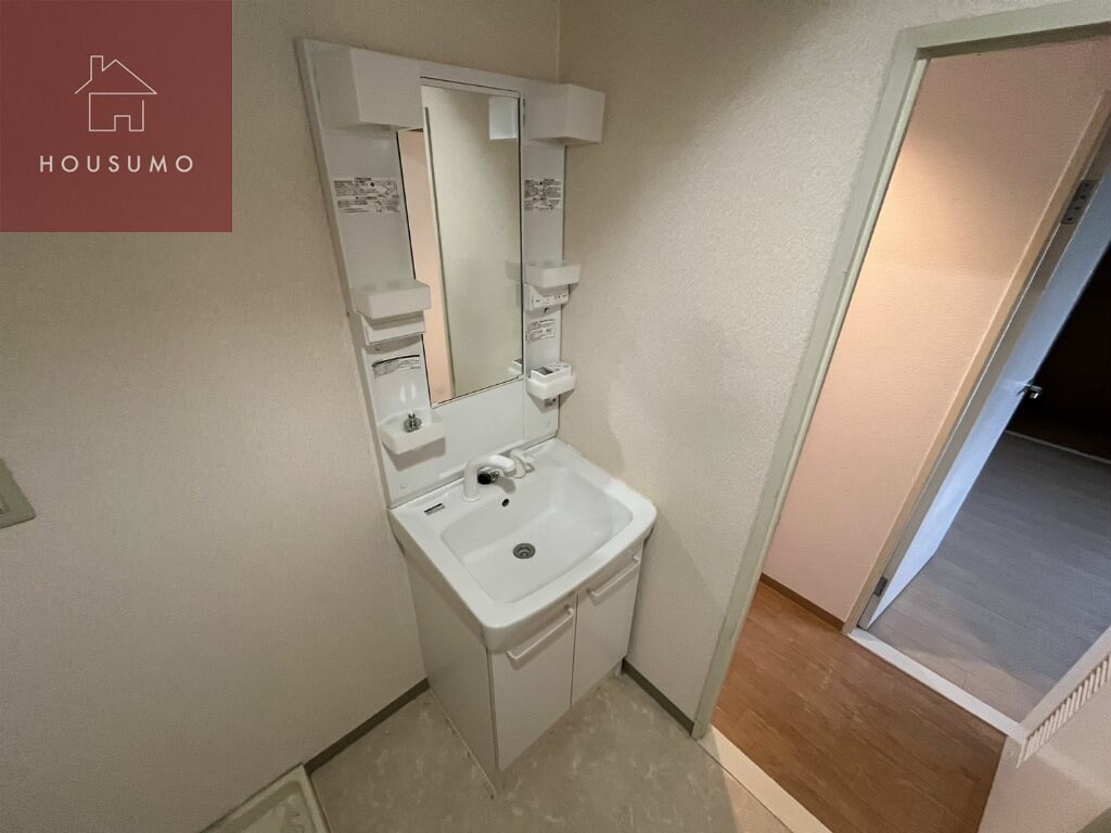 物件内観写真19　(使いやすい独立洗面台です)