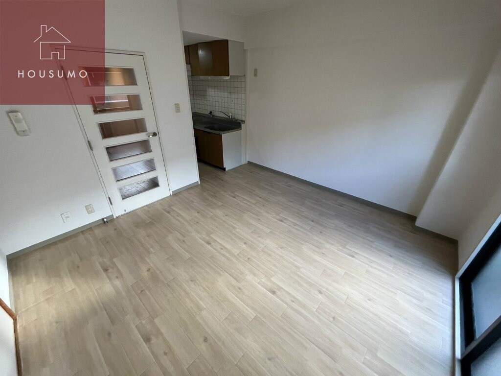 物件内観写真27　(使いやすい居間です)