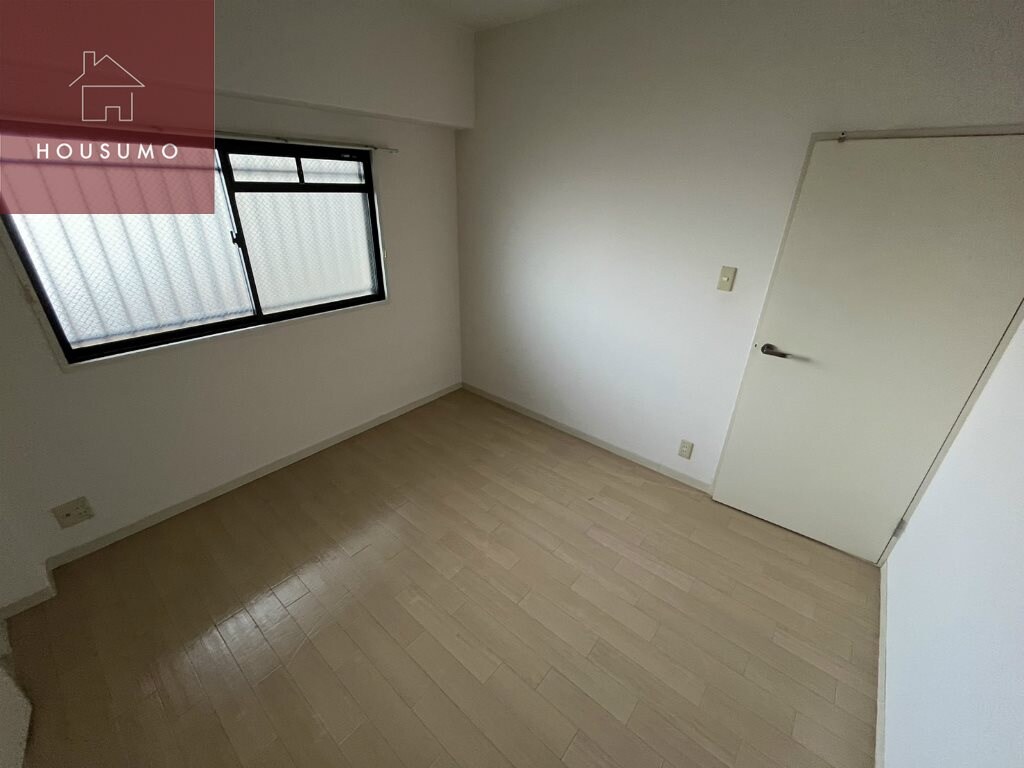 物件内観写真29　(広々とした洋室です)