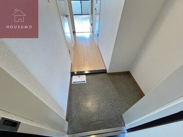 玄関(シンプルで使いやすい玄関です)