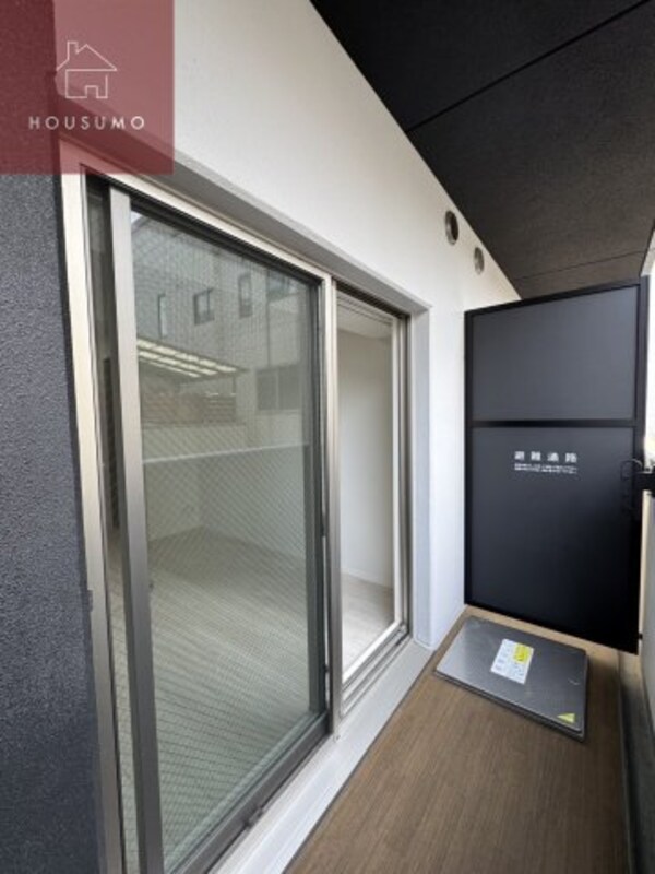 バルコニー(広々としたバルコニーです)