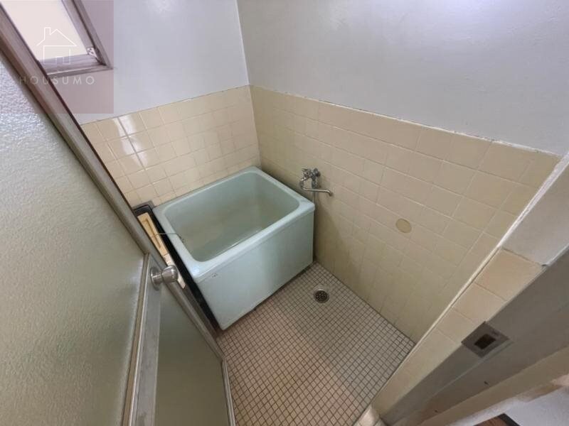 物件内観写真5　(落ち着いた空間のお風呂です)