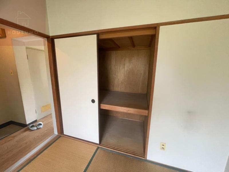 物件内観写真27　(大きなスペースがあり、収納には困りません)