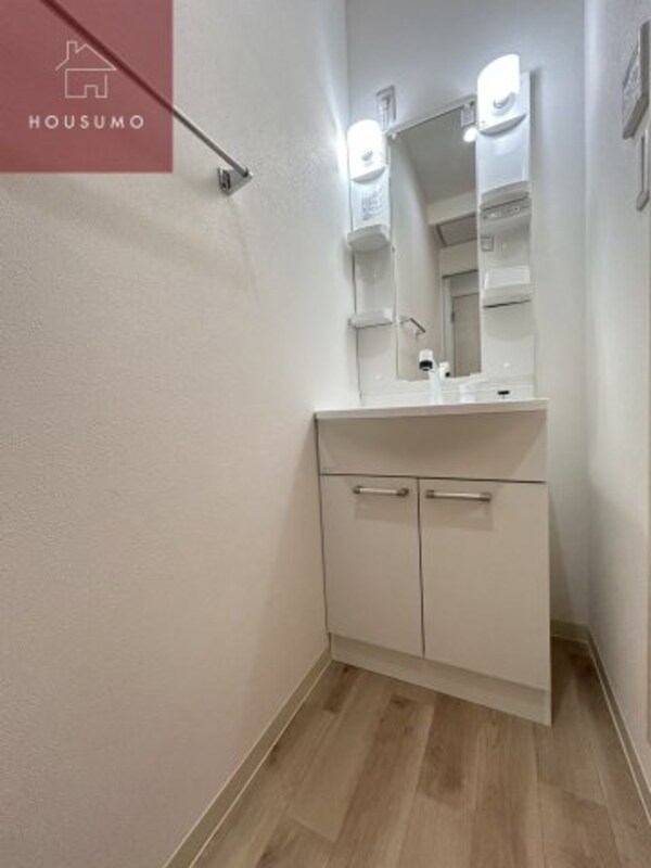 独立洗面台(使いやすい独立洗面台です)