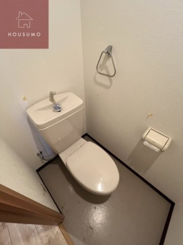 トイレ(コンパクトで使いやすいトイレです)