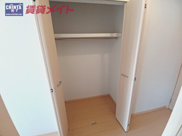 収納(同タイプの部屋写真です。)