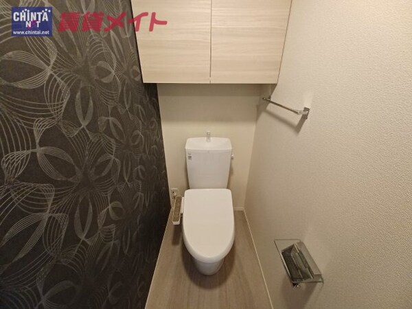 トイレ(別部屋反転画像参考)