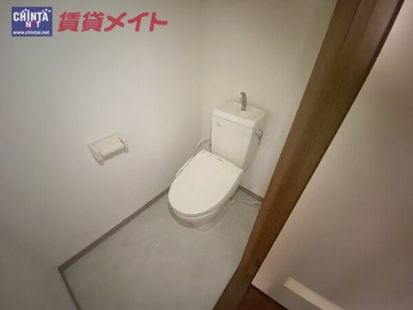 トイレ(１０３)