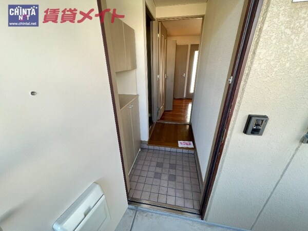 玄関(同物件別部屋タイプ)