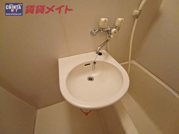 洗面設備(※同物件別部屋のお写真です。)