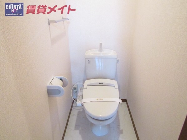 トイレ(同物件別部屋写真です)