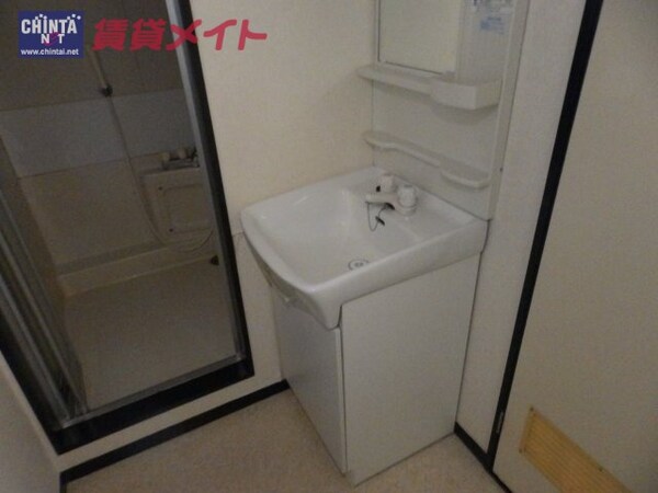 洗面設備(※同物件別部屋のお写真です。)