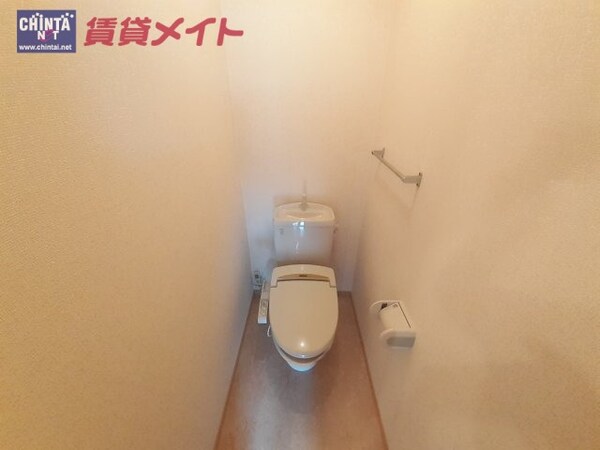 トイレ(別のお部屋の写真です)