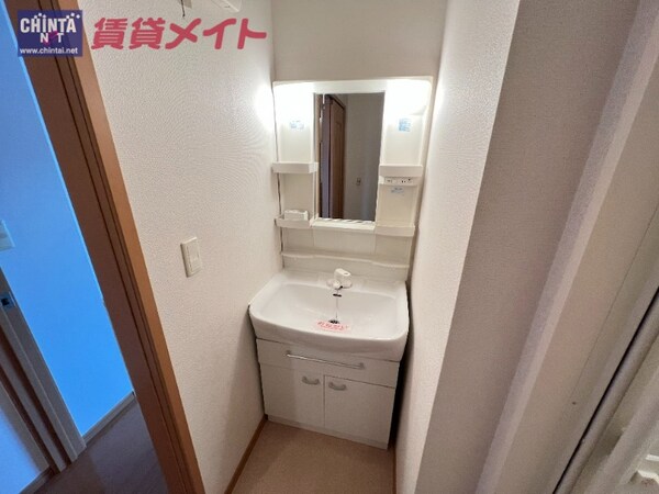 洗面設備(別部屋のお写真です！)