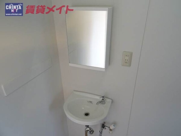 洗面設備(別部屋のお写真です！)