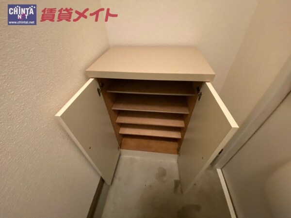 収納(同物件の別部屋の写真です)