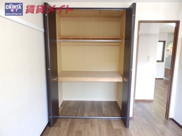 収納(同物件別部屋の写真)