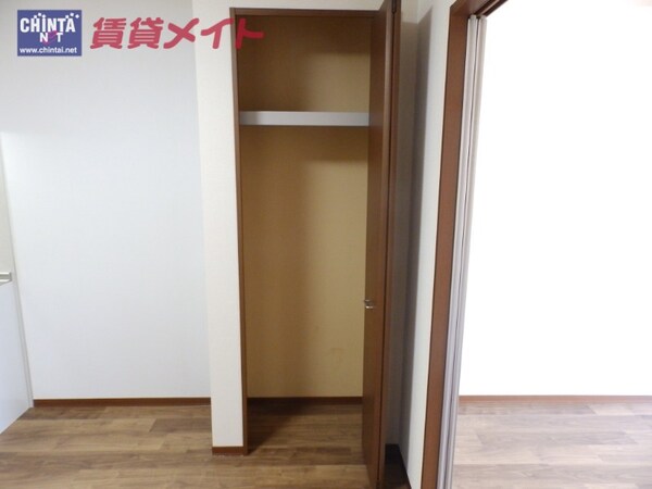 収納(同物件別部屋の写真)