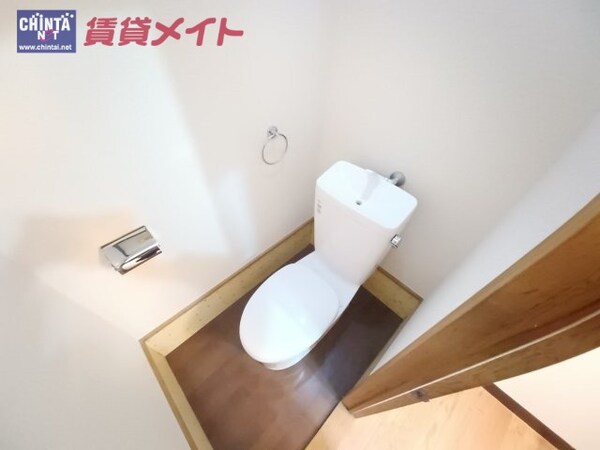 トイレ(同物件別部屋参考写真)