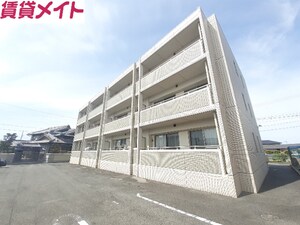 WIN PRADA外観写真