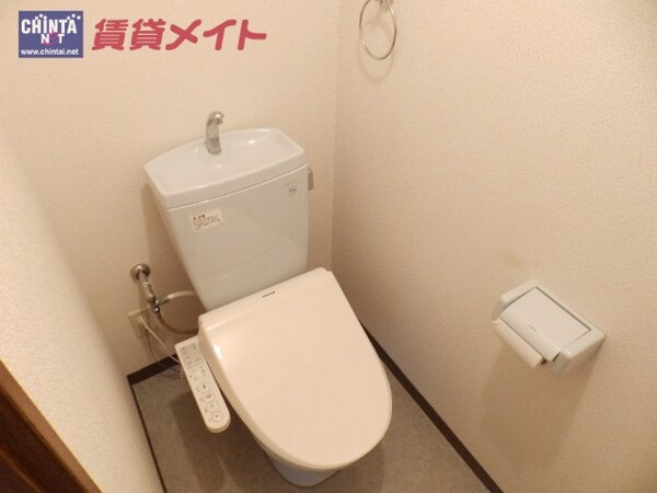 トイレ(同タイプのお部屋のお写真です。)