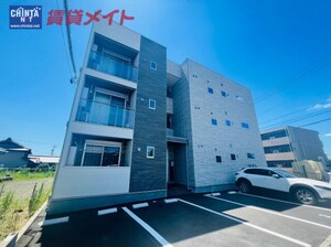 ラシュレ東員外観写真