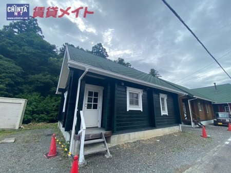 近藤ログハウス外観写真