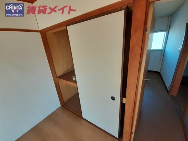 収納(同物件別部屋の参考画像です。)