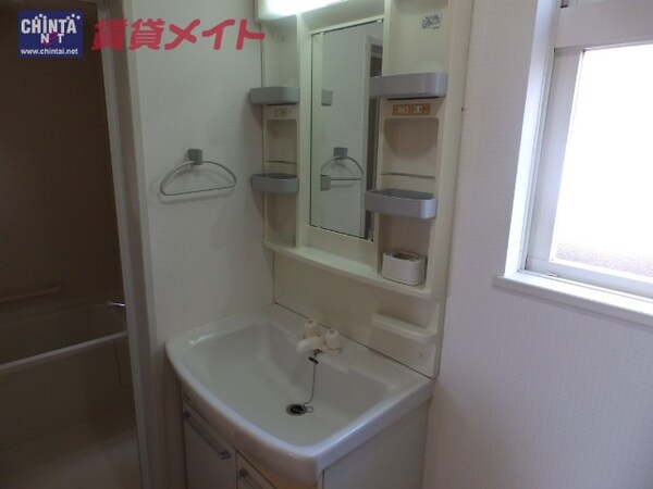 洗面設備(同一物件別部屋のお写真です)