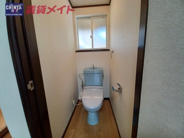 トイレ(同物件、別部屋の写真です)