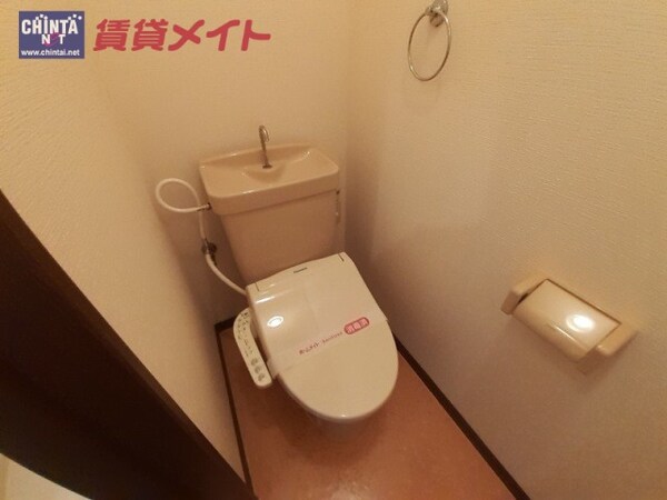 トイレ(※同型、別部屋のお写真です※)