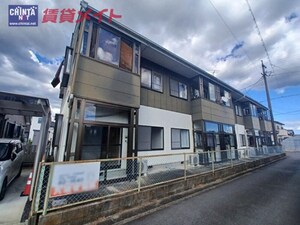 ハイツルナ外観写真