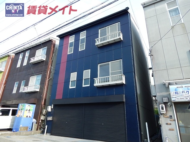 江島ガレージ付貸家