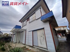 エアコン3台付しかも駅近な家外観写真