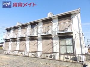 ロイヤルイソヤマ外観写真