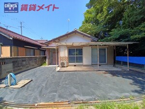 長太栄町2丁目借家外観写真