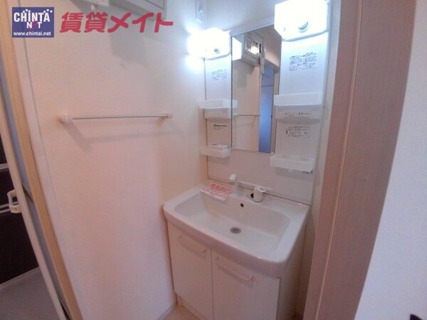 洗面設備(同タイプのお部屋のお写真です。)