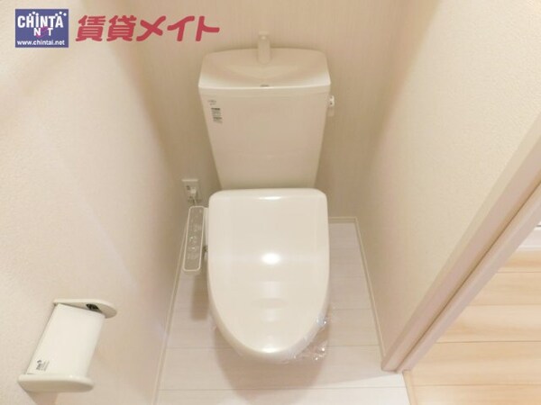 トイレ(同物件別部屋参考写真です。)