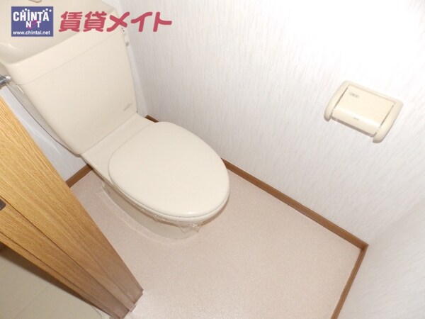 トイレ(同型部屋写真です。)