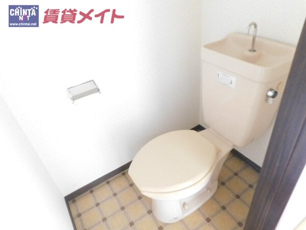 トイレ(別部屋の写真です。)