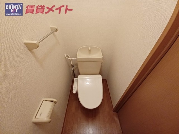 トイレ(別部屋反転画像参考)