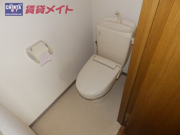 トイレ(他の部屋の写真を代用)