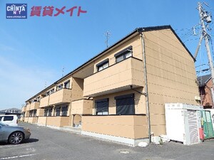 アロナガーデン河芸外観写真