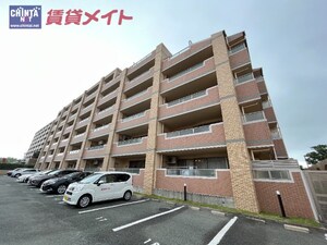 ローレルスクエア津南が丘参番館外観写真