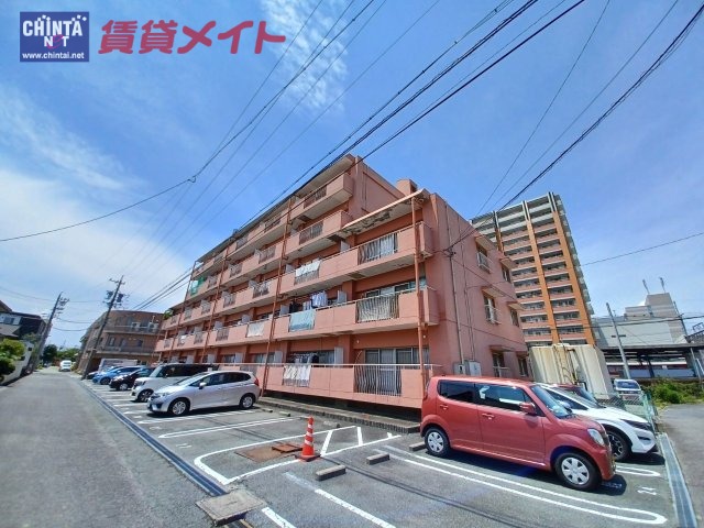 リパルティーレ津新町　A棟