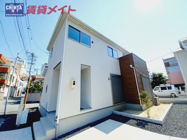 リナージュ津市乙部01