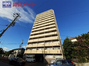 Ｓ－ＦＯＲＴ津新町外観写真