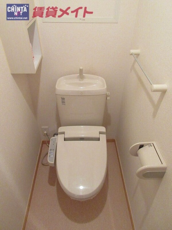 トイレ(画像は同型タイプのものです)